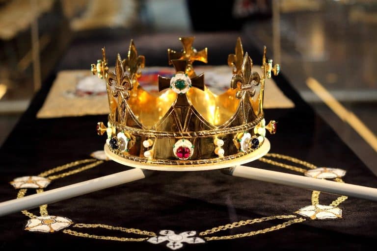 11 Traditional Authority Examples (Max er Sociology) (2023)